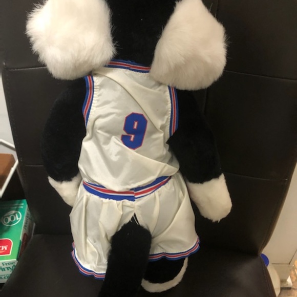 *Bunny 🐰 Squad Adult Costume *Bestseller!* Get it before Halloween 🎃 ! - Picture 7 of 9